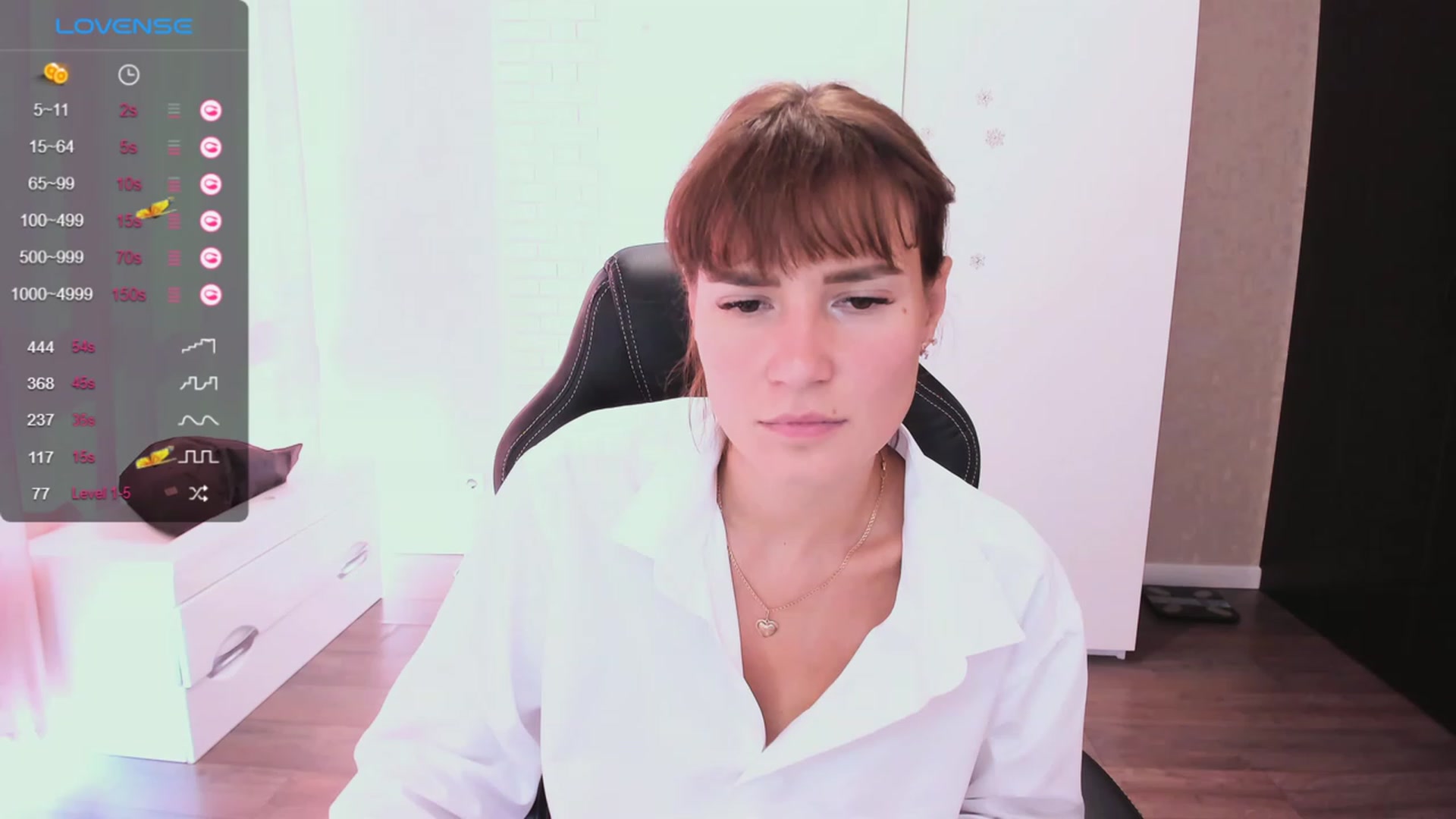 Gallery image thumbnail from HollyMollyy's myfreecams stream on, 09/04/2023, 07:02 image 12 of 20