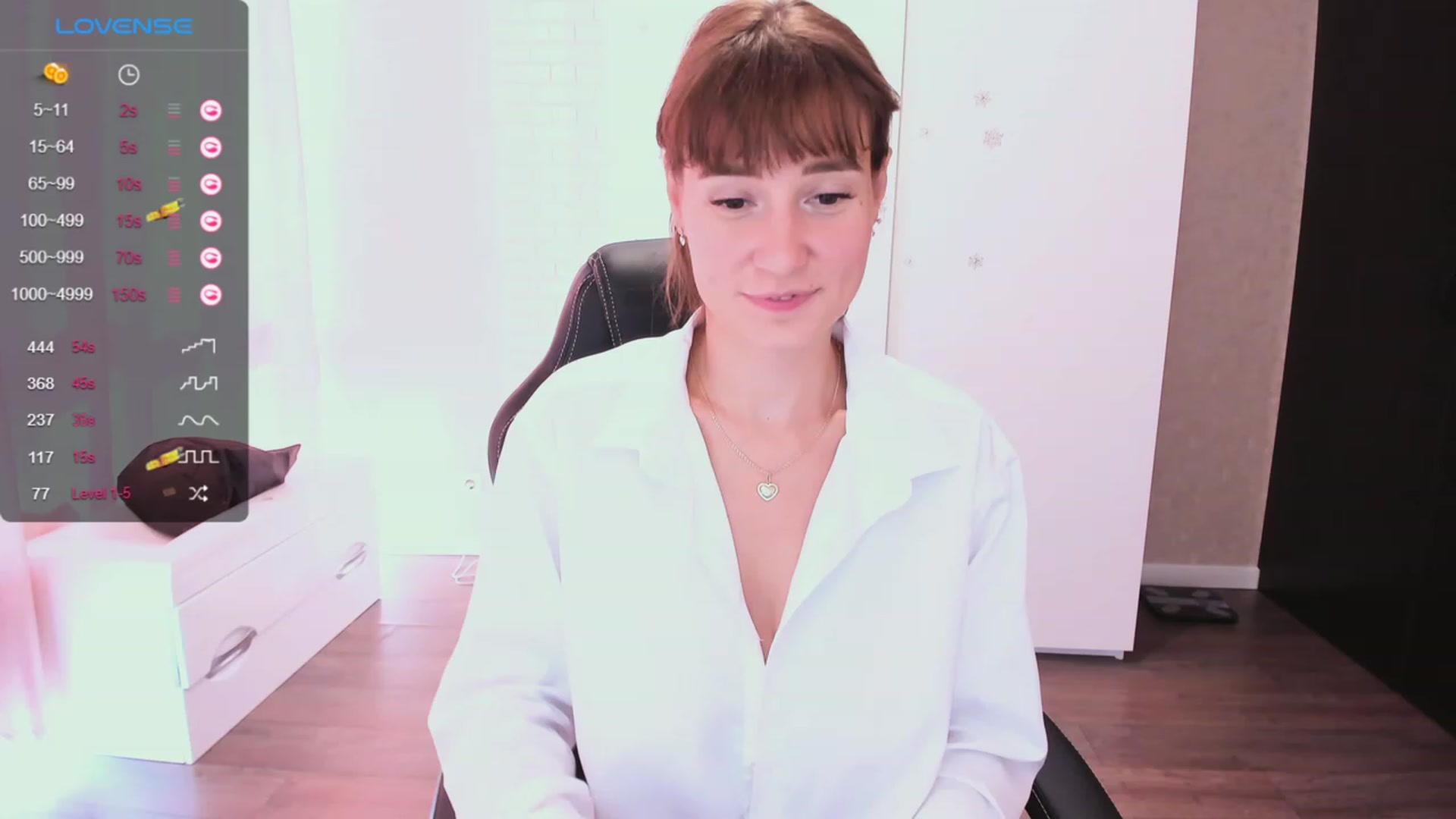Gallery image thumbnail from HollyMollyy's myfreecams stream on, 09/04/2023, 07:02 image 14 of 20