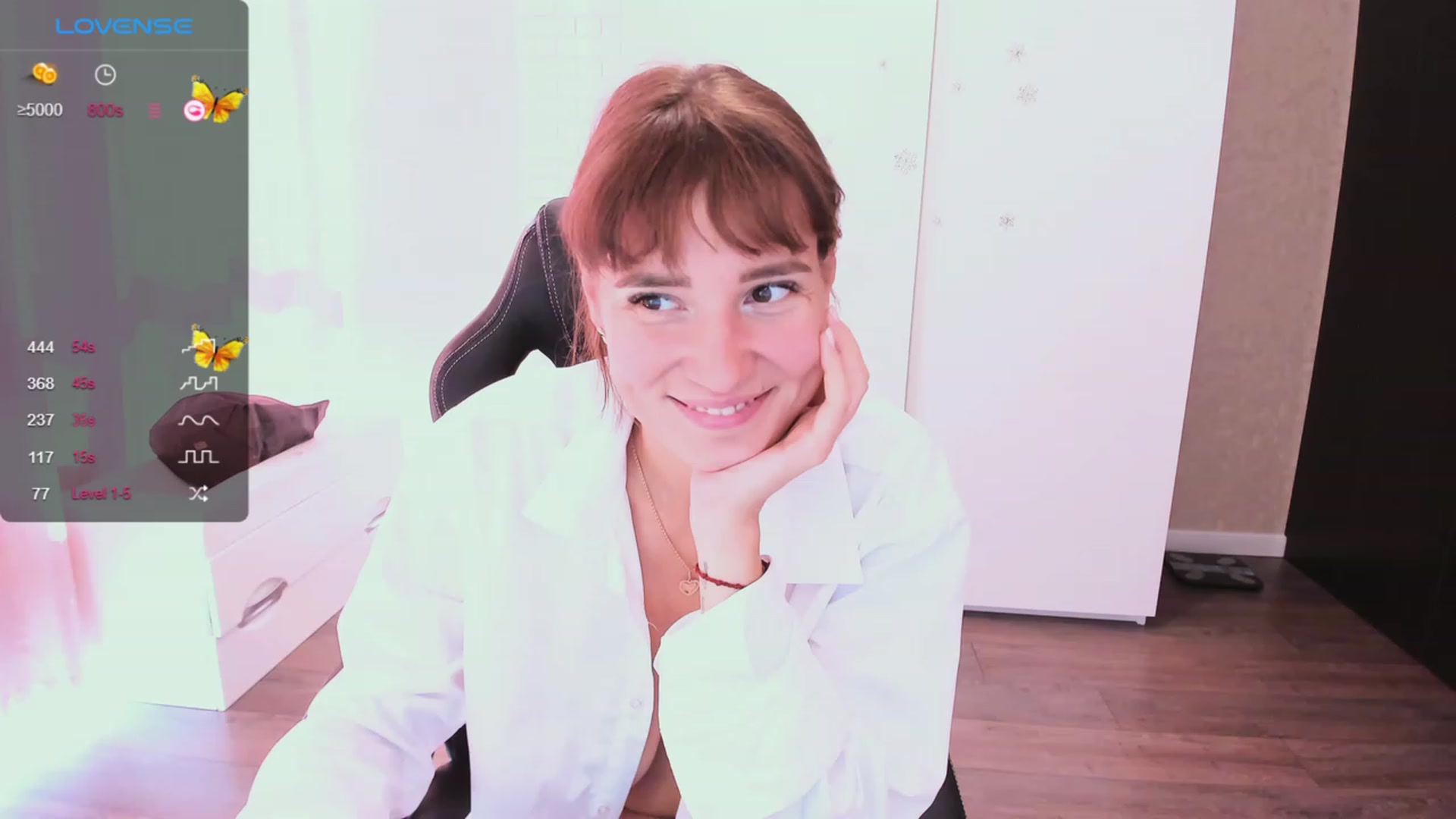 Gallery image thumbnail from HollyMollyy's myfreecams stream on, 09/04/2023, 08:42 image 10 of 20