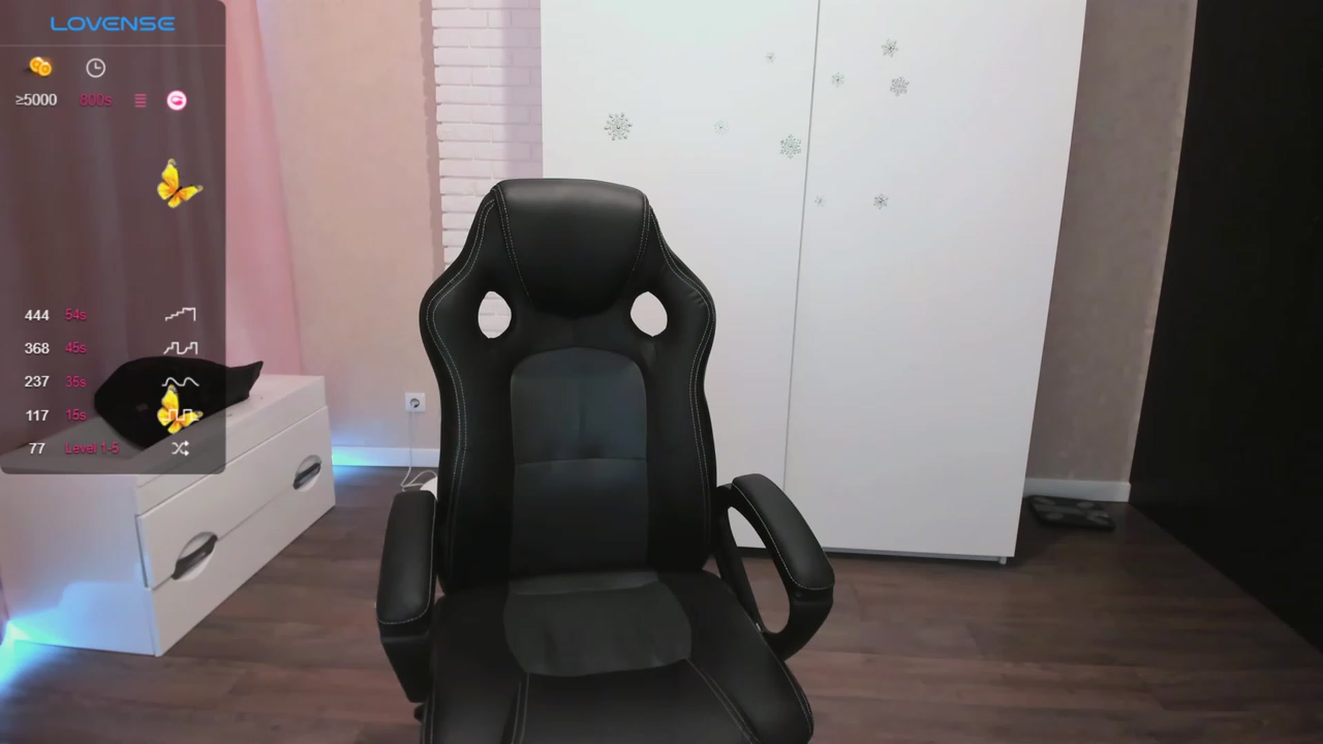 Gallery image thumbnail from HollyMollyy's myfreecams stream on, 09/07/2023, 16:09 image 9 of 20