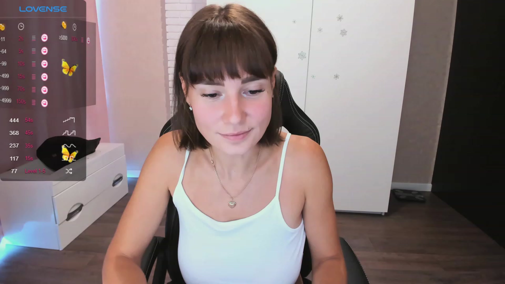 Gallery image thumbnail from HollyMollyy's myfreecams stream on, 09/07/2023, 16:09 image 8 of 20