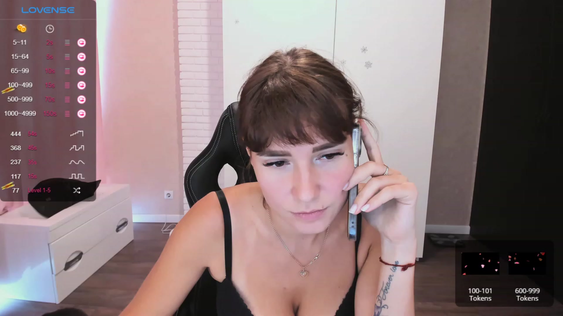 Gallery image thumbnail from HollyMollyy's myfreecams stream on, 09/08/2023, 13:17 image 7 of 20