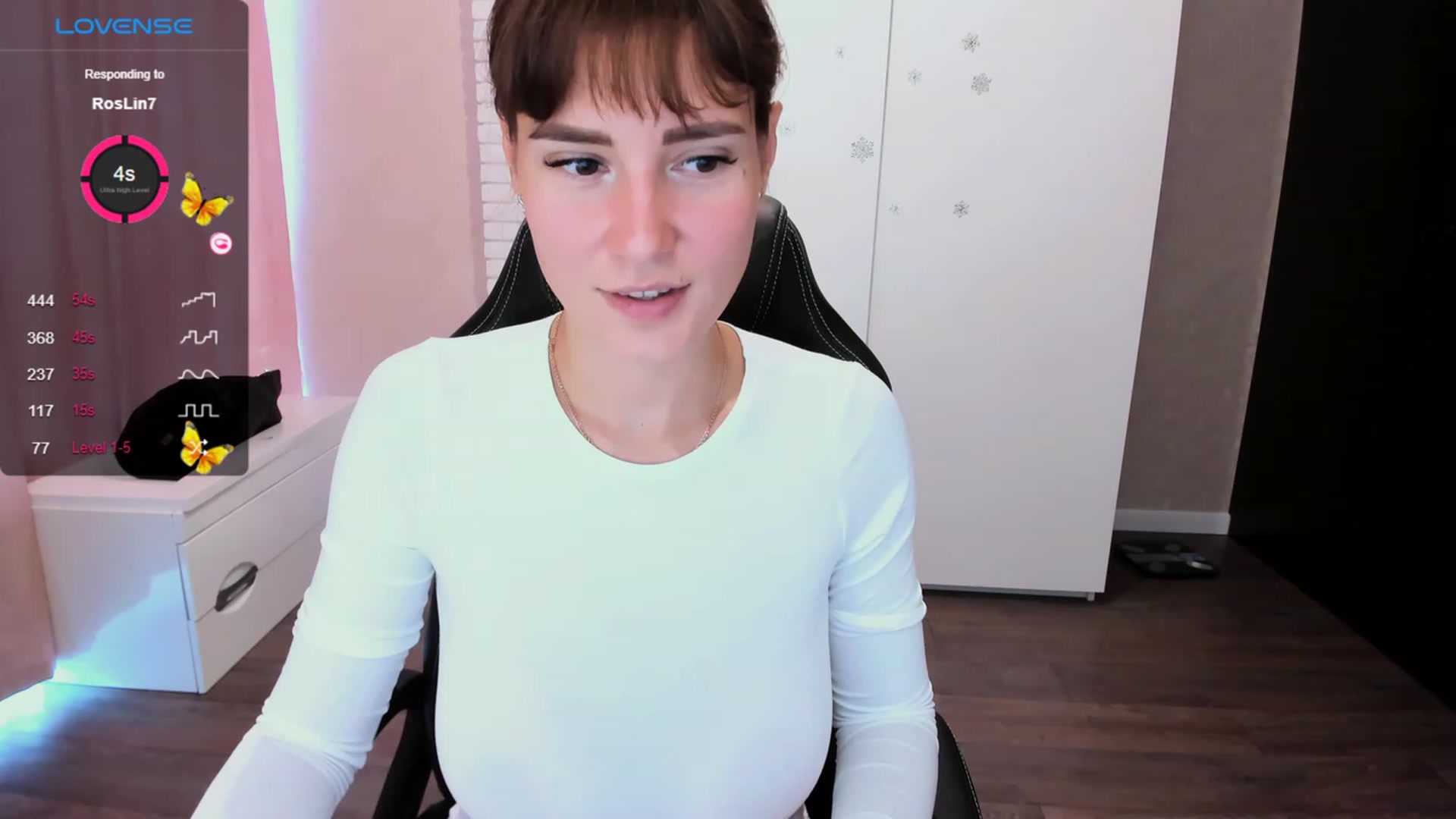 Gallery image thumbnail from HollyMollyy's myfreecams stream on, 09/11/2023, 12:35 image 18 of 20