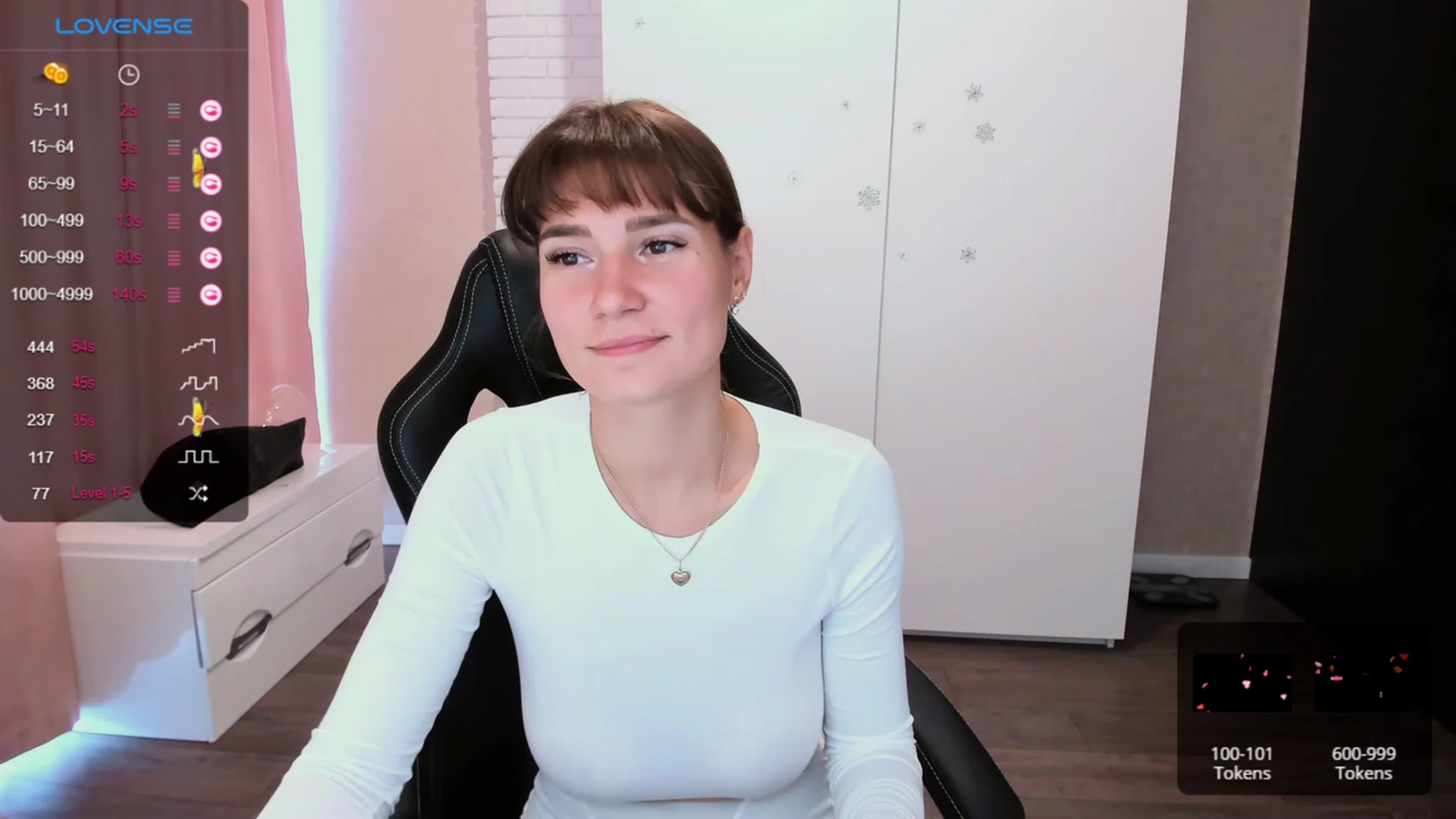 Gallery image thumbnail from HollyMollyy's myfreecams stream on, 09/13/2023, 14:38 image 2 of 20