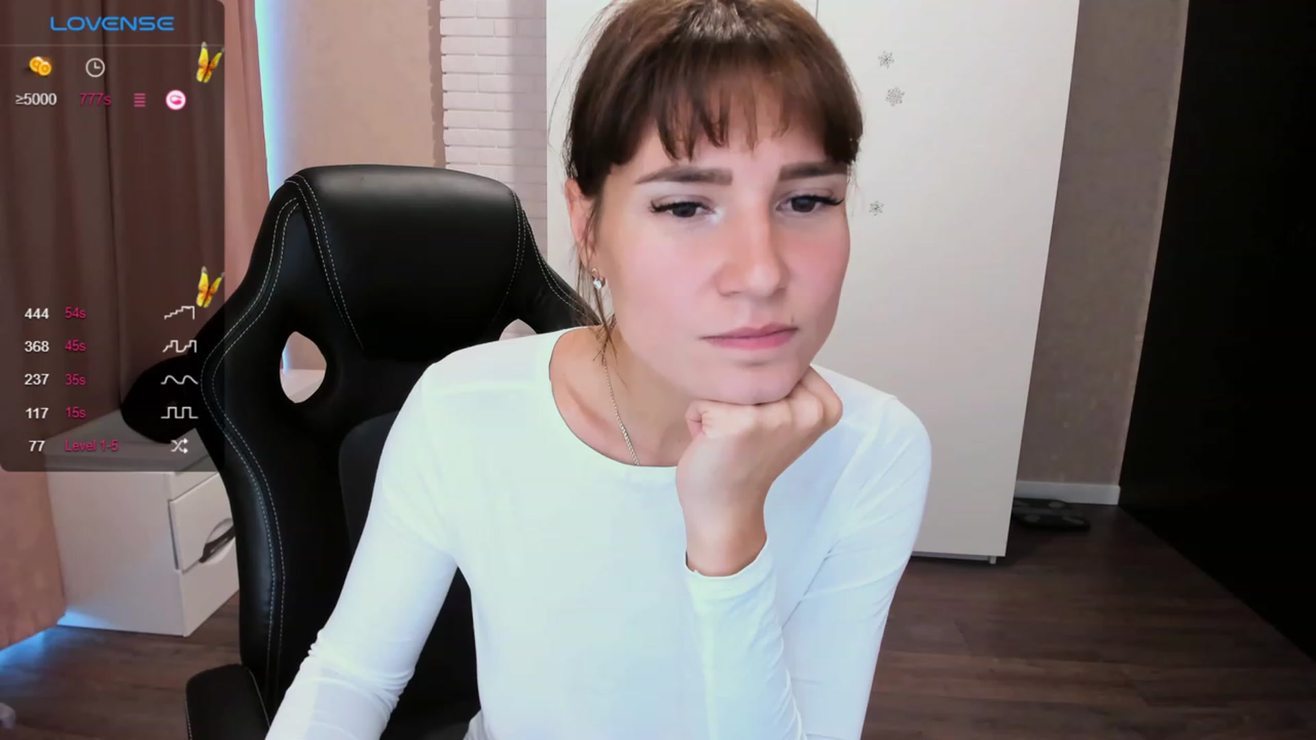 Gallery image thumbnail from HollyMollyy's myfreecams stream on, 09/13/2023, 16:11 image 1 of 20