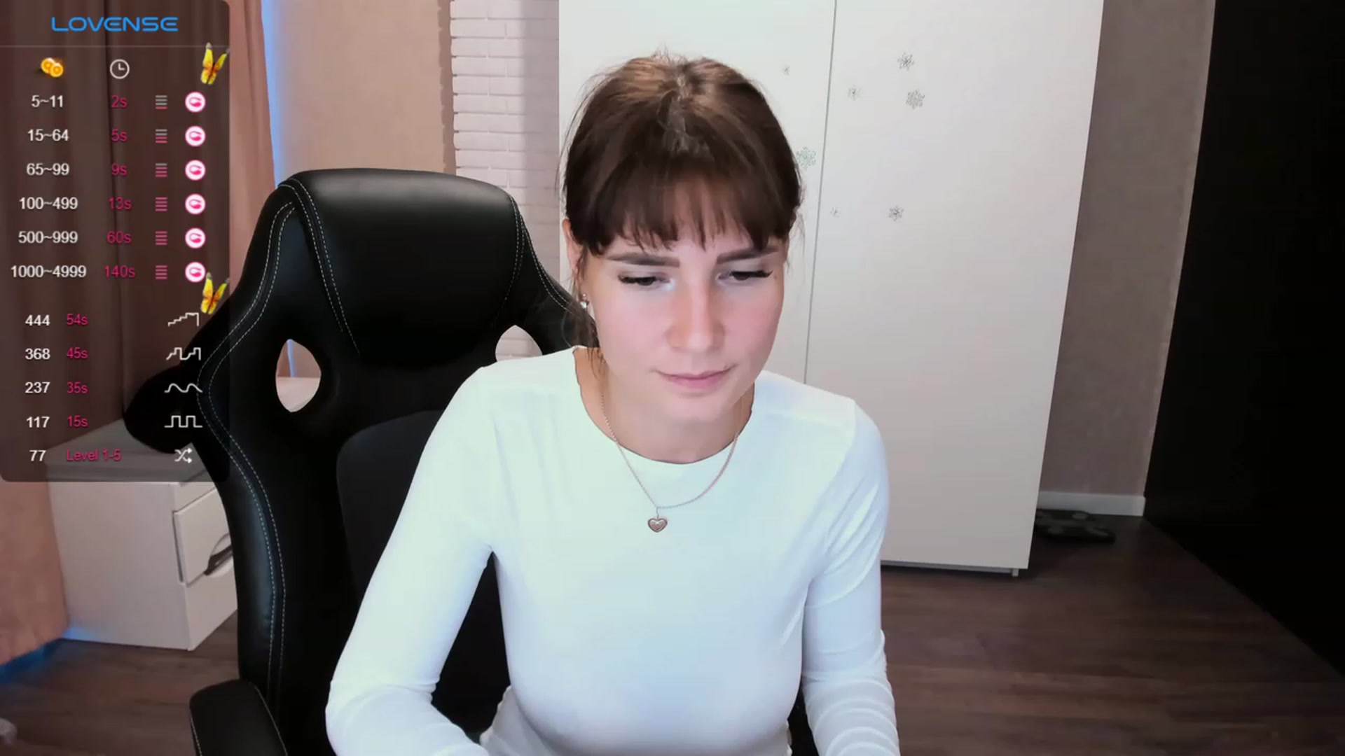 Gallery image thumbnail from HollyMollyy's myfreecams stream on, 09/13/2023, 16:11 image 9 of 20