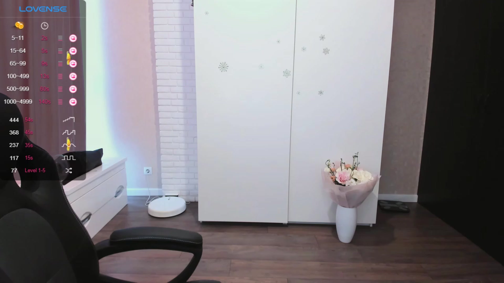 Gallery image thumbnail from HollyMollyy's myfreecams stream on, 09/29/2023, 13:30 image 7 of 20