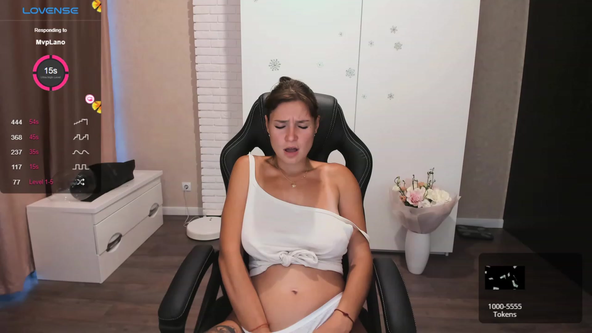 Gallery image thumbnail from HollyMollyy's myfreecams stream on, 09/29/2023, 15:20 image 14 of 20
