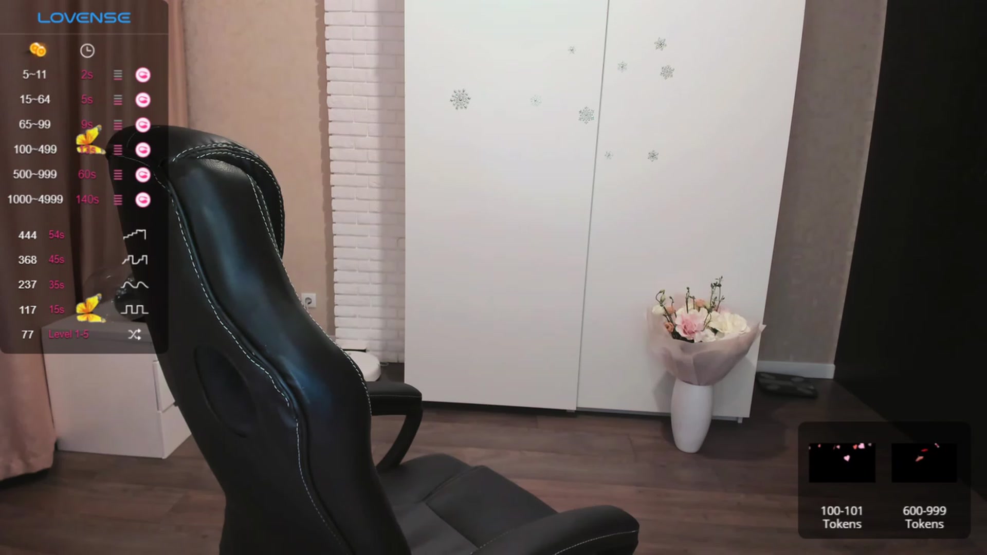 Gallery image thumbnail from HollyMollyy's myfreecams stream on, 09/29/2023, 17:32 image 10 of 20