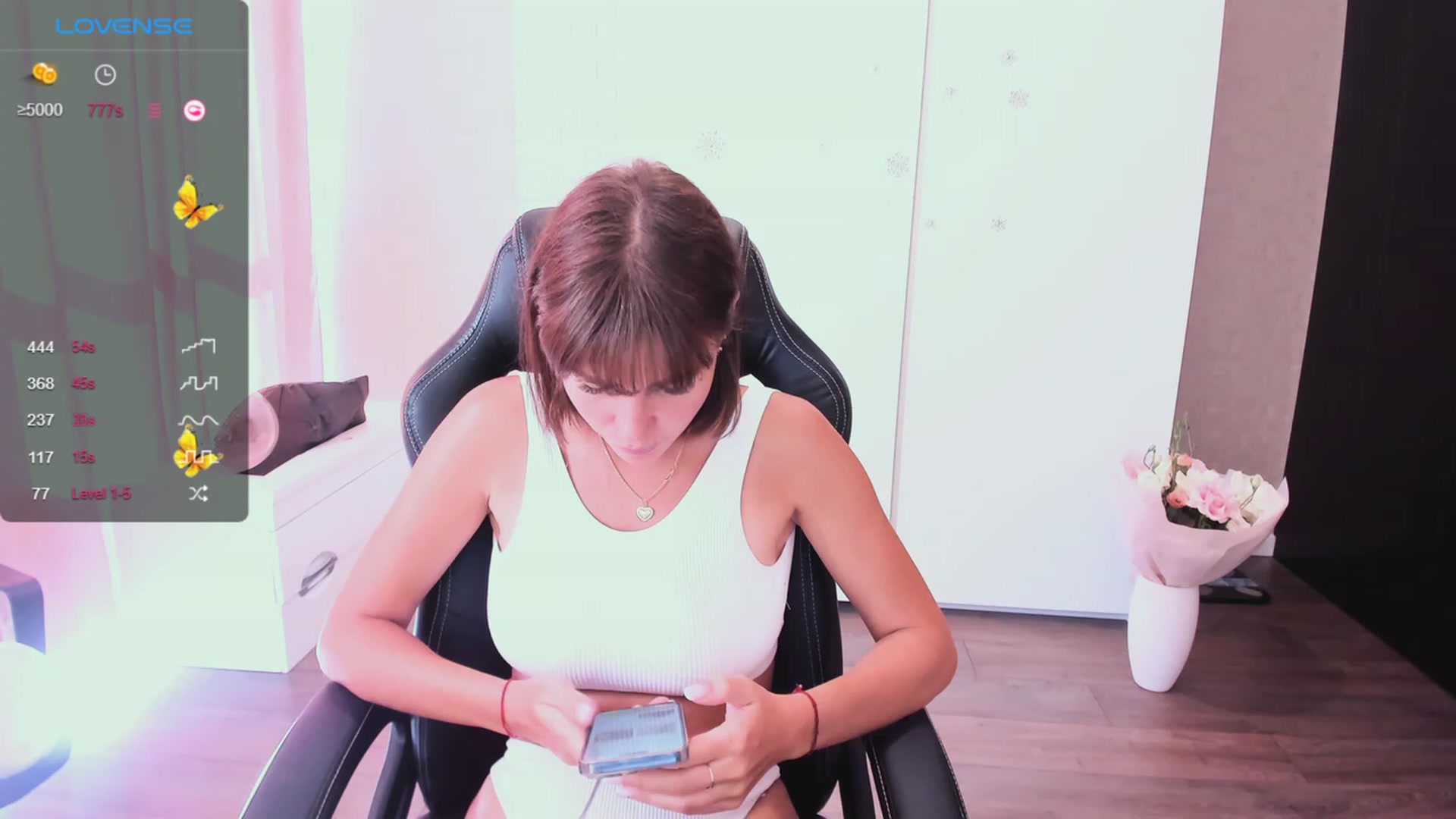 Gallery image thumbnail from HollyMollyy's myfreecams stream on, 09/30/2023, 11:56 image 5 of 20