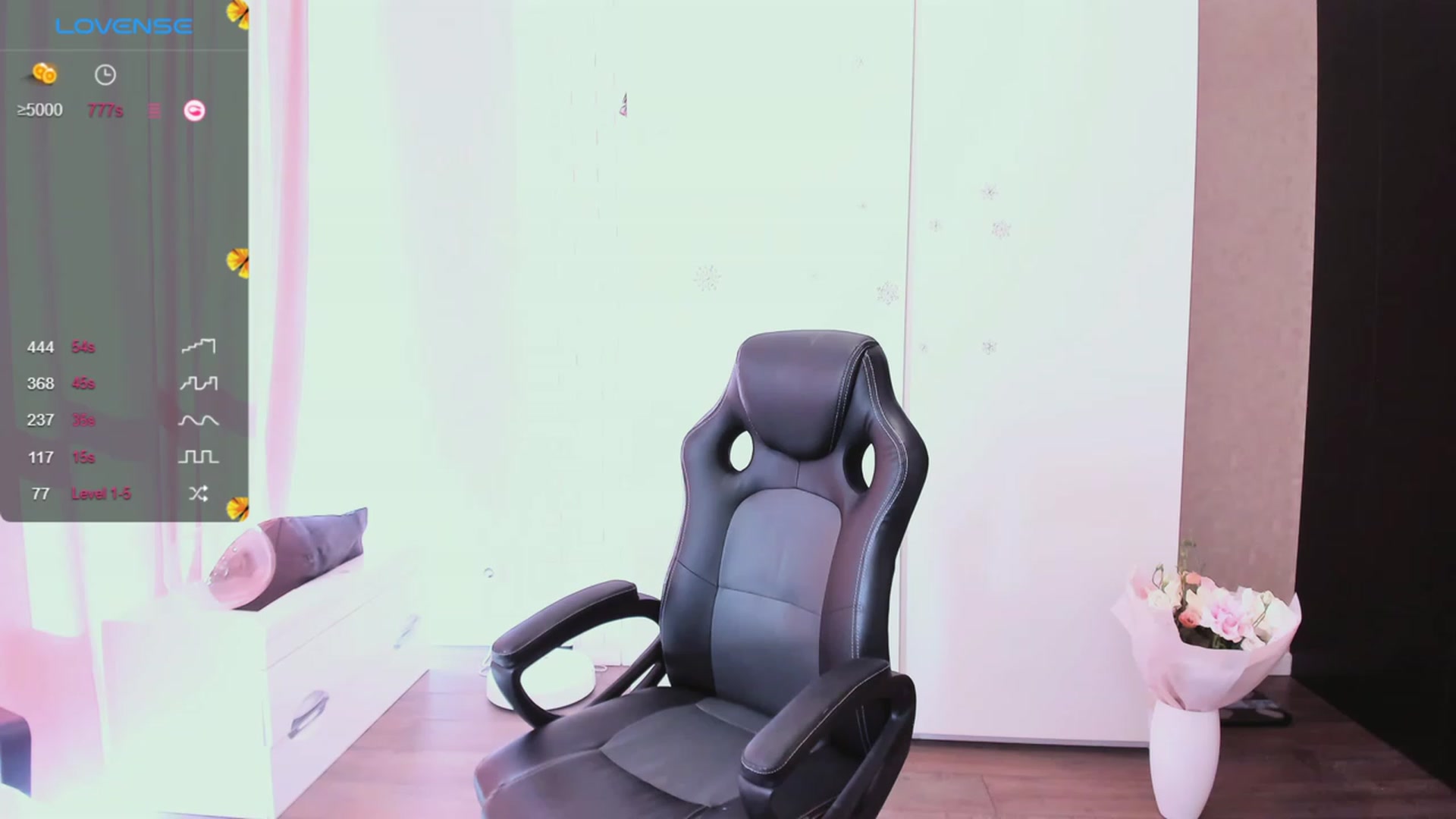 Gallery image thumbnail from HollyMollyy's myfreecams stream on, 09/30/2023, 11:56 image 1 of 20
