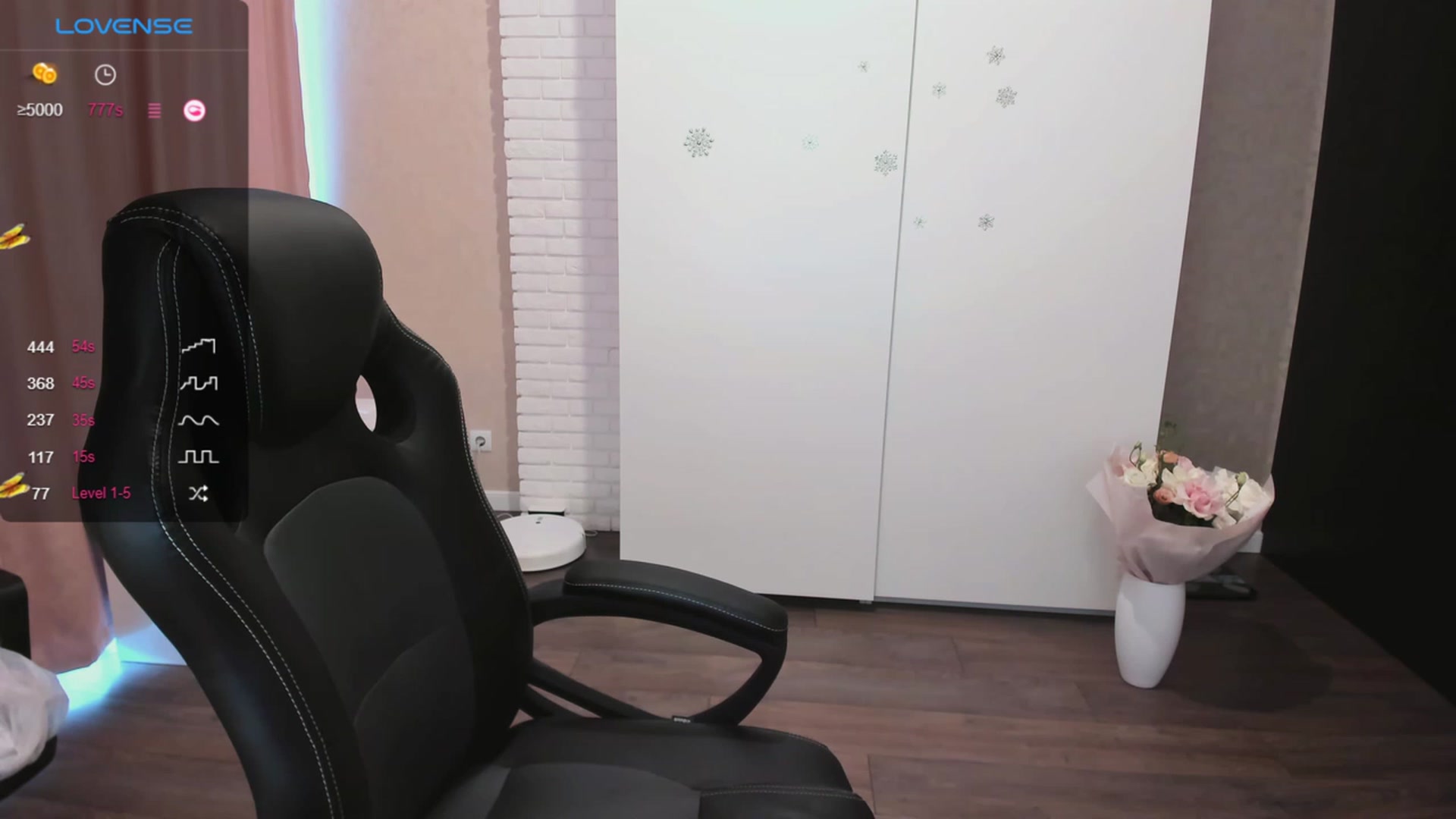 Gallery image thumbnail from HollyMollyy's myfreecams stream on, 09/30/2023, 14:17 image 10 of 20