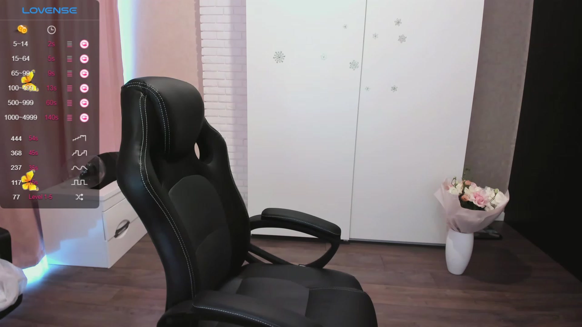 Gallery image thumbnail from HollyMollyy's myfreecams stream on, 09/30/2023, 14:17 image 1 of 20