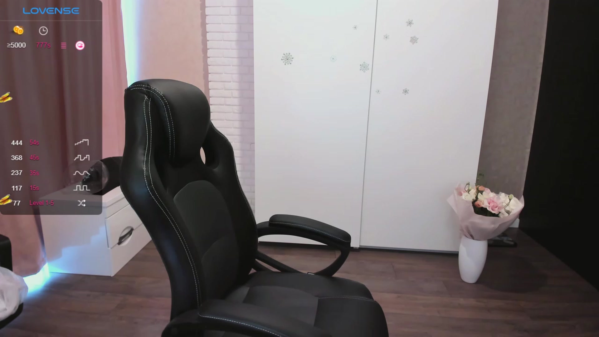 Gallery image thumbnail from HollyMollyy's myfreecams stream on, 09/30/2023, 14:17 image 2 of 20
