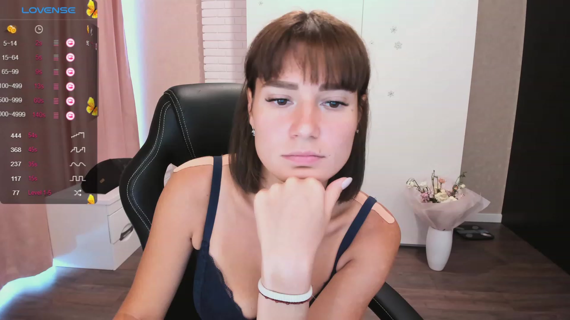 Gallery image thumbnail from HollyMollyy's myfreecams stream on, 10/05/2023, 11:46 image 16 of 20
