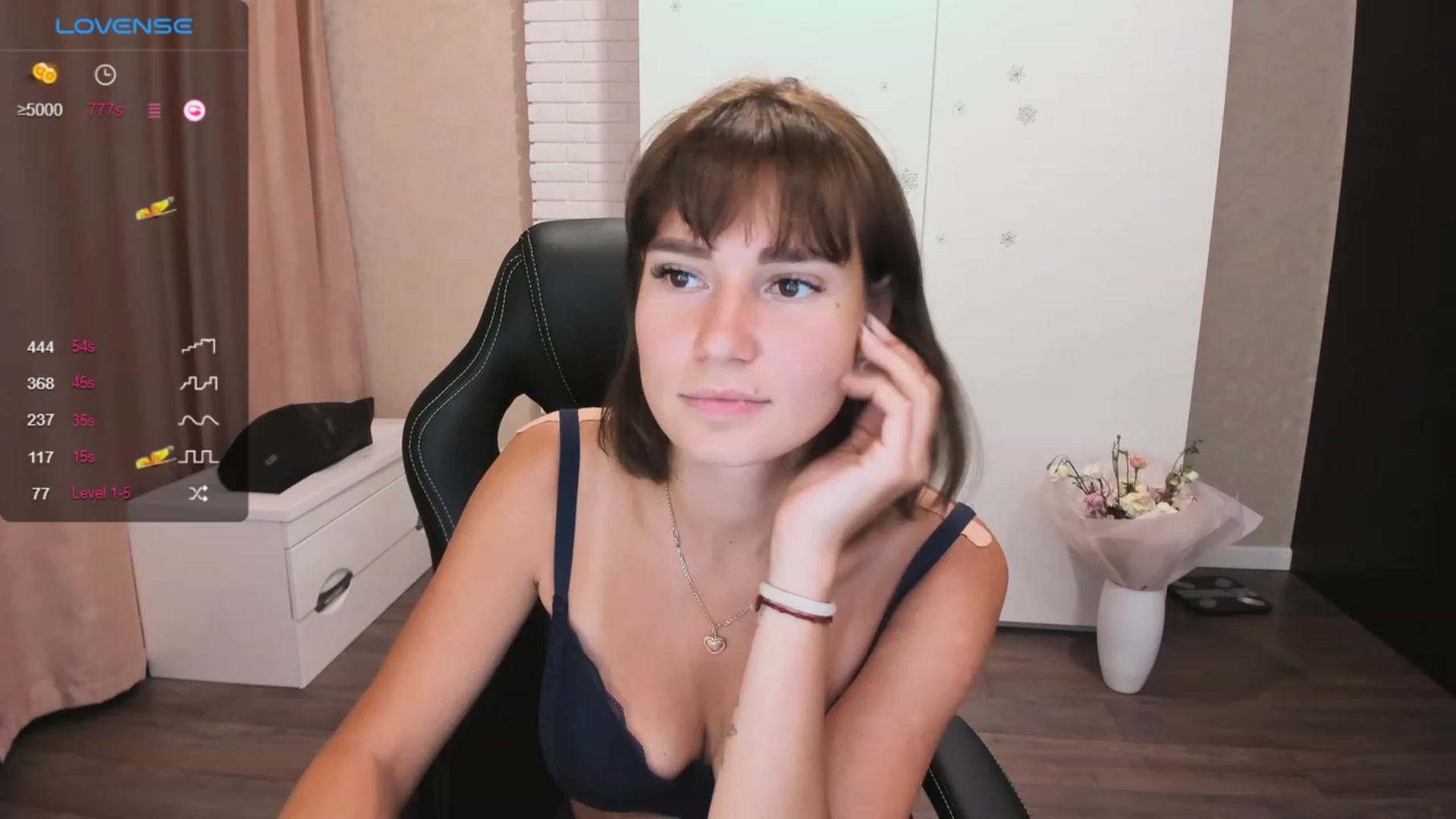 Gallery image thumbnail from HollyMollyy's myfreecams stream on, 10/05/2023, 15:51 image 19 of 20