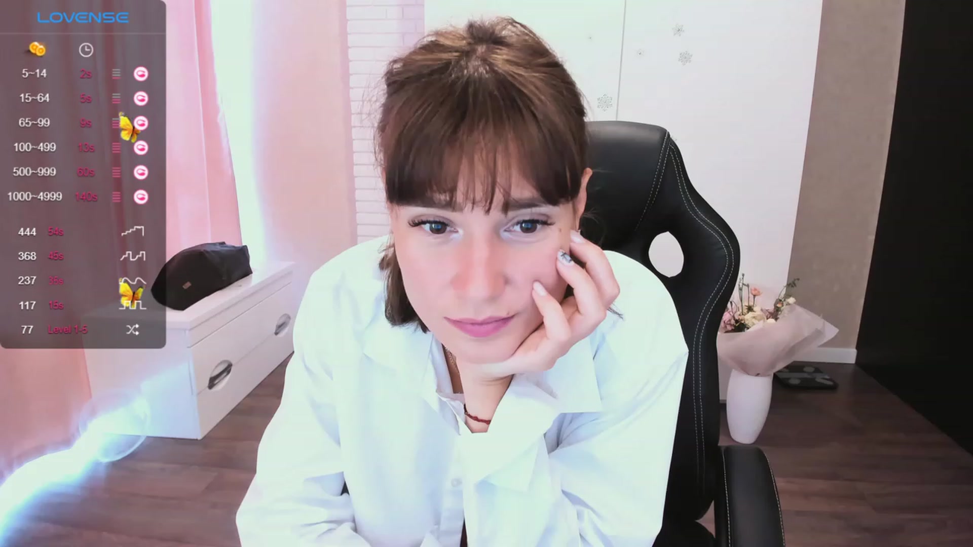 Gallery image thumbnail from HollyMollyy's myfreecams stream on, 10/06/2023, 12:04 image 18 of 20