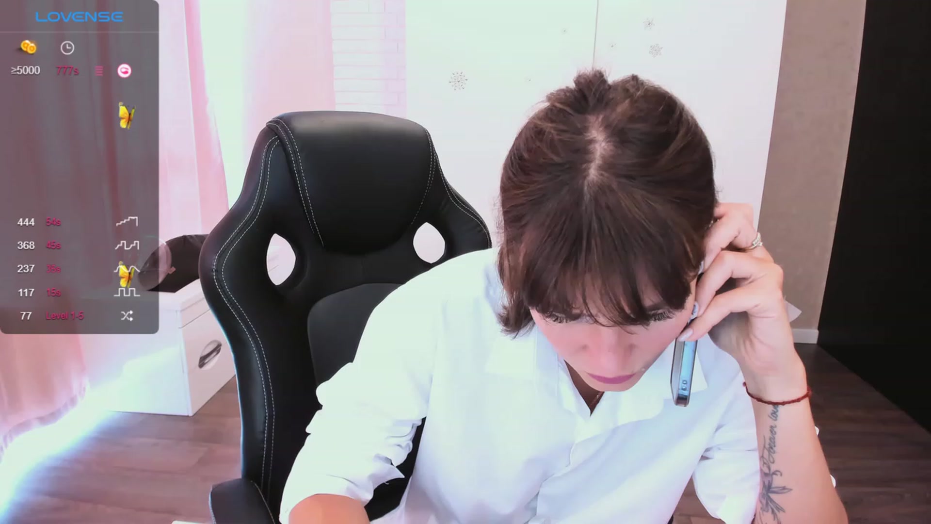 Gallery image thumbnail from HollyMollyy's myfreecams stream on, 10/06/2023, 12:04 image 8 of 20
