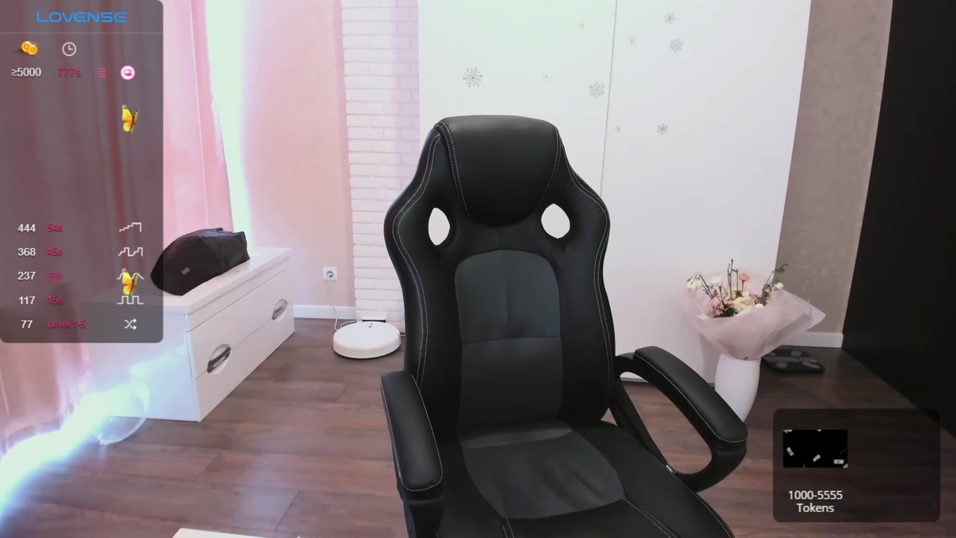 Gallery image thumbnail from HollyMollyy's myfreecams stream on, 10/06/2023, 12:04 image 13 of 20