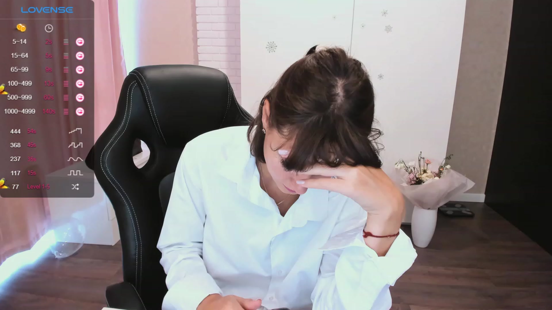 Gallery image thumbnail from HollyMollyy's myfreecams stream on, 10/06/2023, 13:31 image 11 of 20