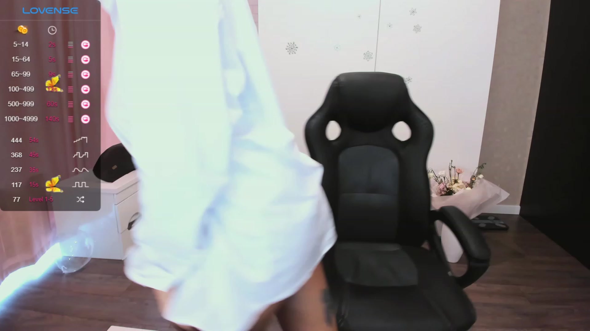 Gallery image thumbnail from HollyMollyy's myfreecams stream on, 10/06/2023, 13:31 image 13 of 20