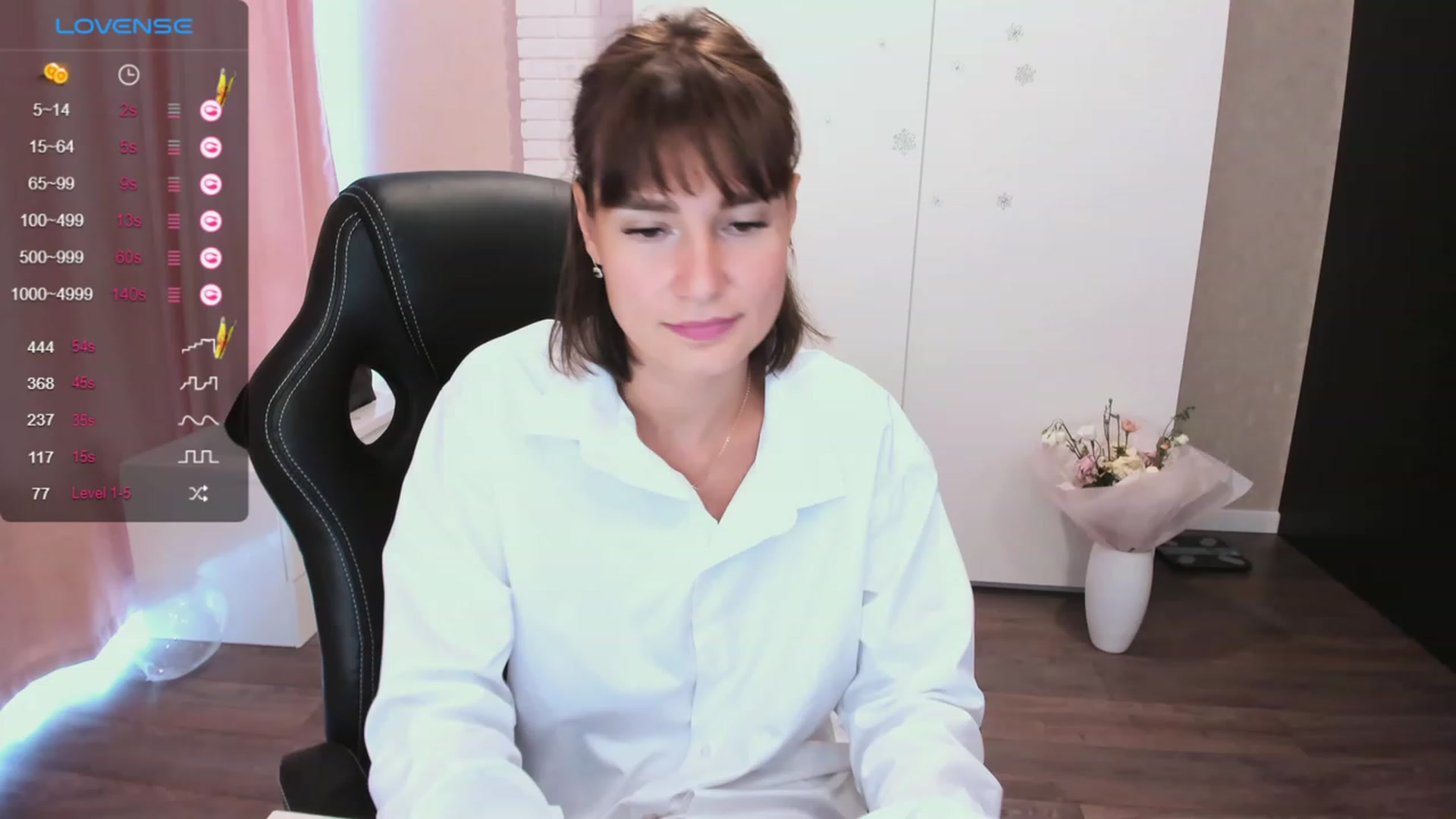 Gallery image thumbnail from HollyMollyy's myfreecams stream on, 10/06/2023, 13:31 image 9 of 20