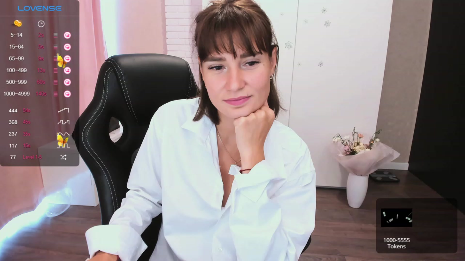 Gallery image thumbnail from HollyMollyy's myfreecams stream on, 10/06/2023, 13:31 image 7 of 20