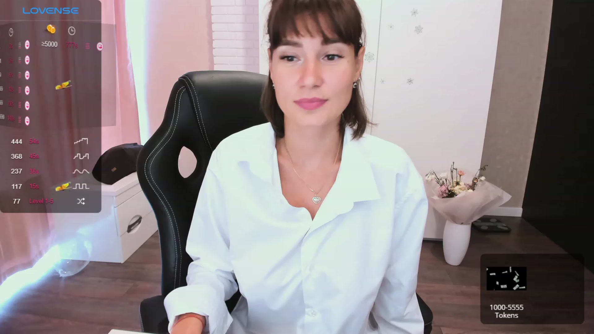 Gallery image thumbnail from HollyMollyy's myfreecams stream on, 10/06/2023, 13:31 image 2 of 20