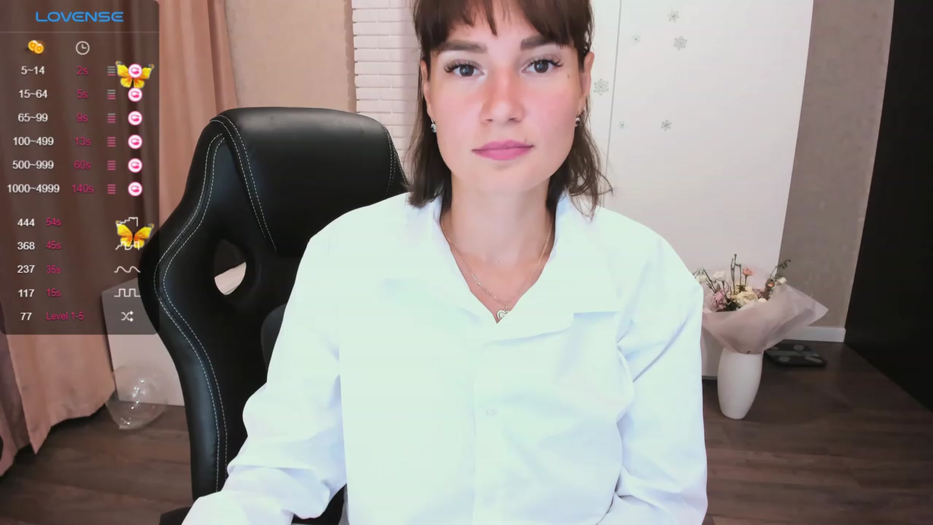Gallery image thumbnail from HollyMollyy's myfreecams stream on, 10/06/2023, 15:52 image 15 of 20