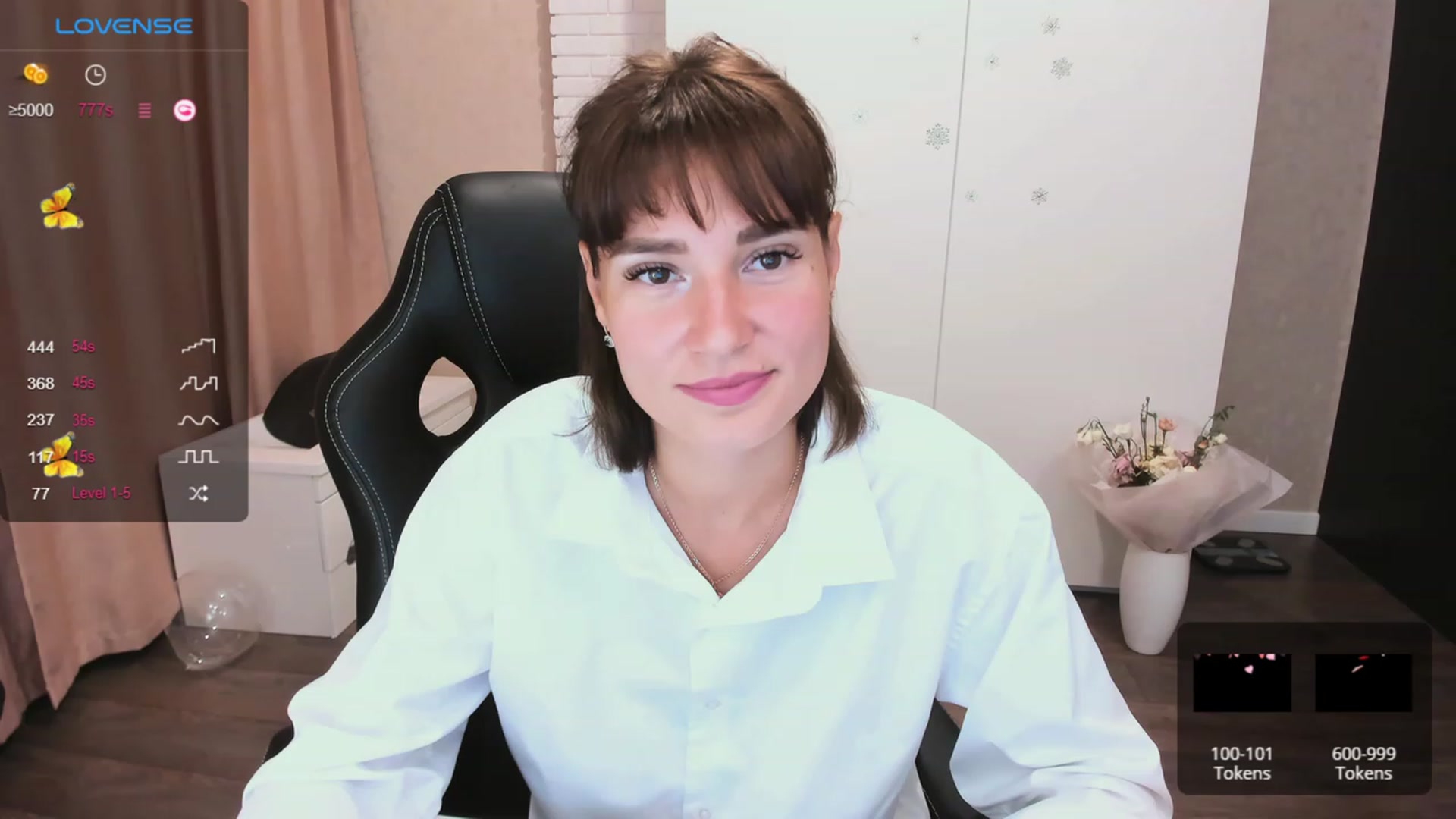 Gallery image thumbnail from HollyMollyy's myfreecams stream on, 10/06/2023, 15:52 image 17 of 20