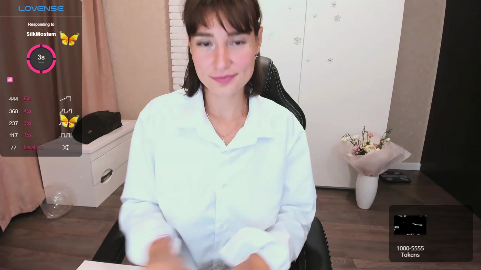 Gallery image thumbnail from HollyMollyy's myfreecams stream on, 10/06/2023, 17:28 image 3 of 20