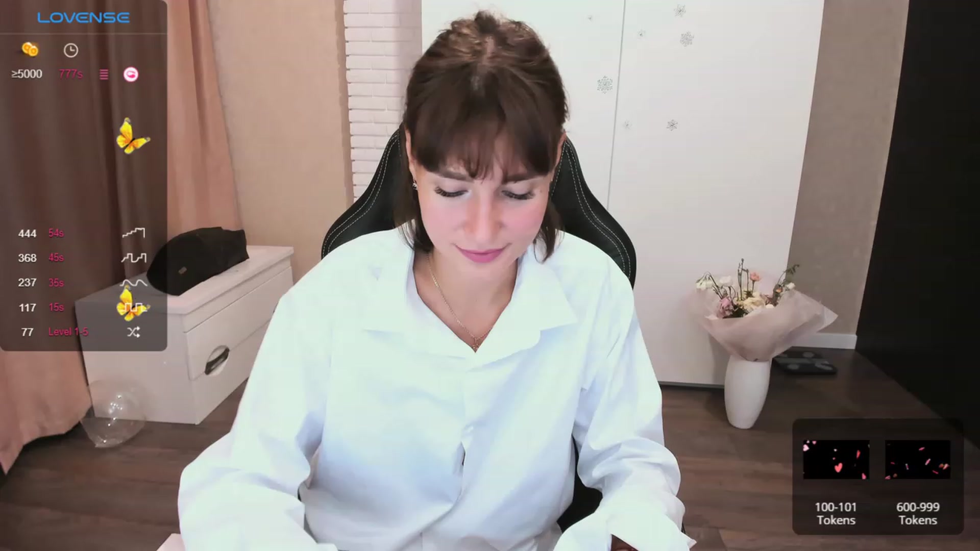 Gallery image thumbnail from HollyMollyy's myfreecams stream on, 10/06/2023, 17:28 image 5 of 20