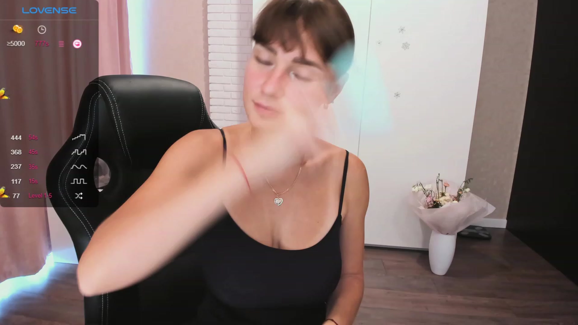 Gallery image thumbnail from HollyMollyy's myfreecams stream on, 10/07/2023, 13:35 image 5 of 20