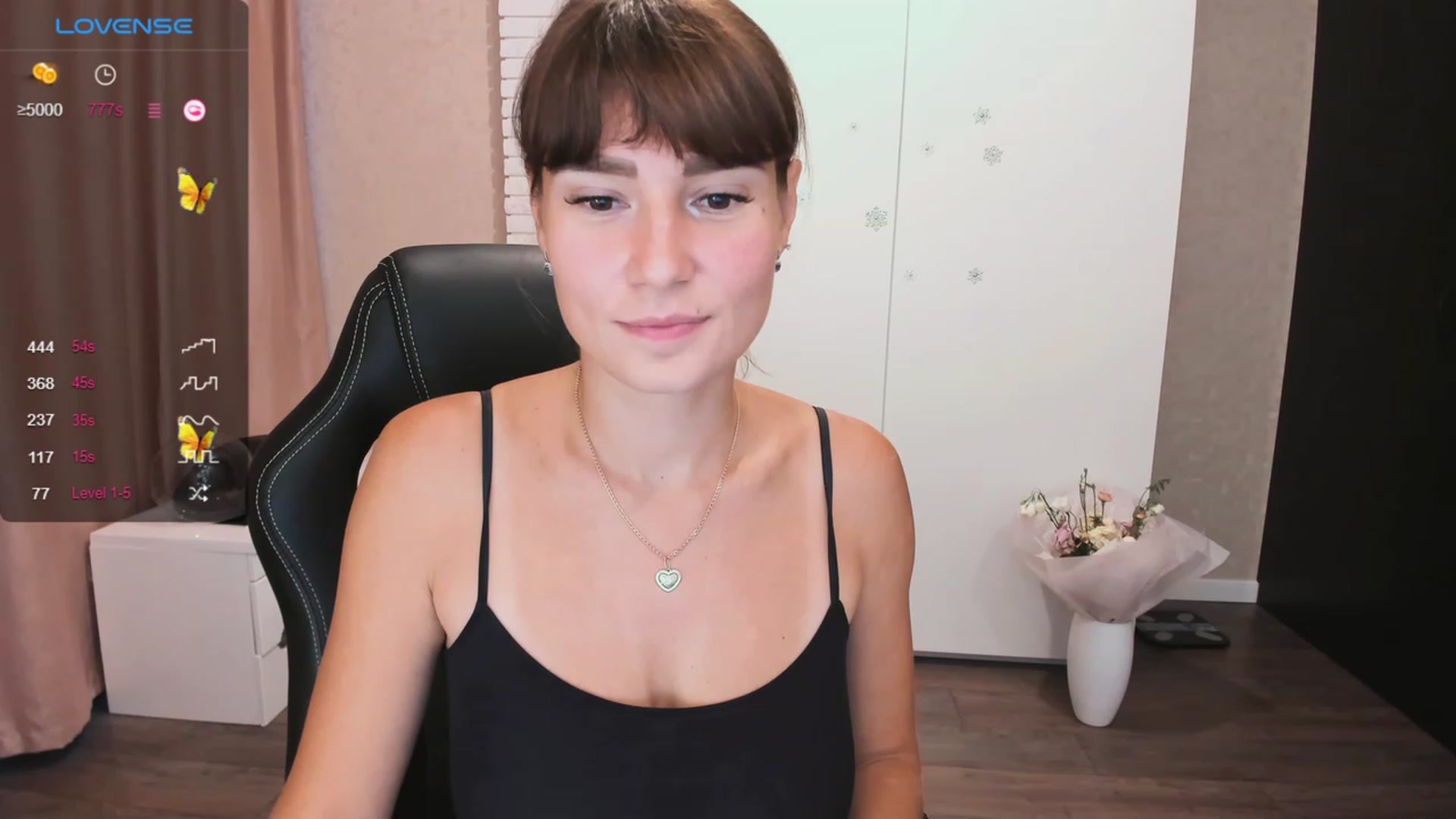 Gallery image thumbnail from HollyMollyy's myfreecams stream on, 10/07/2023, 15:09 image 11 of 20