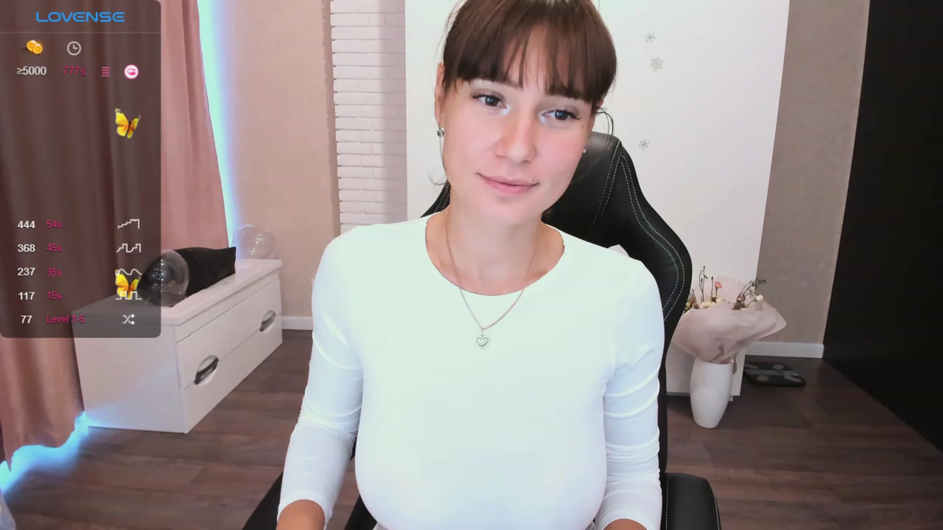 Gallery image thumbnail from HollyMollyy's myfreecams stream on, 10/08/2023, 13:48 image 20 of 20