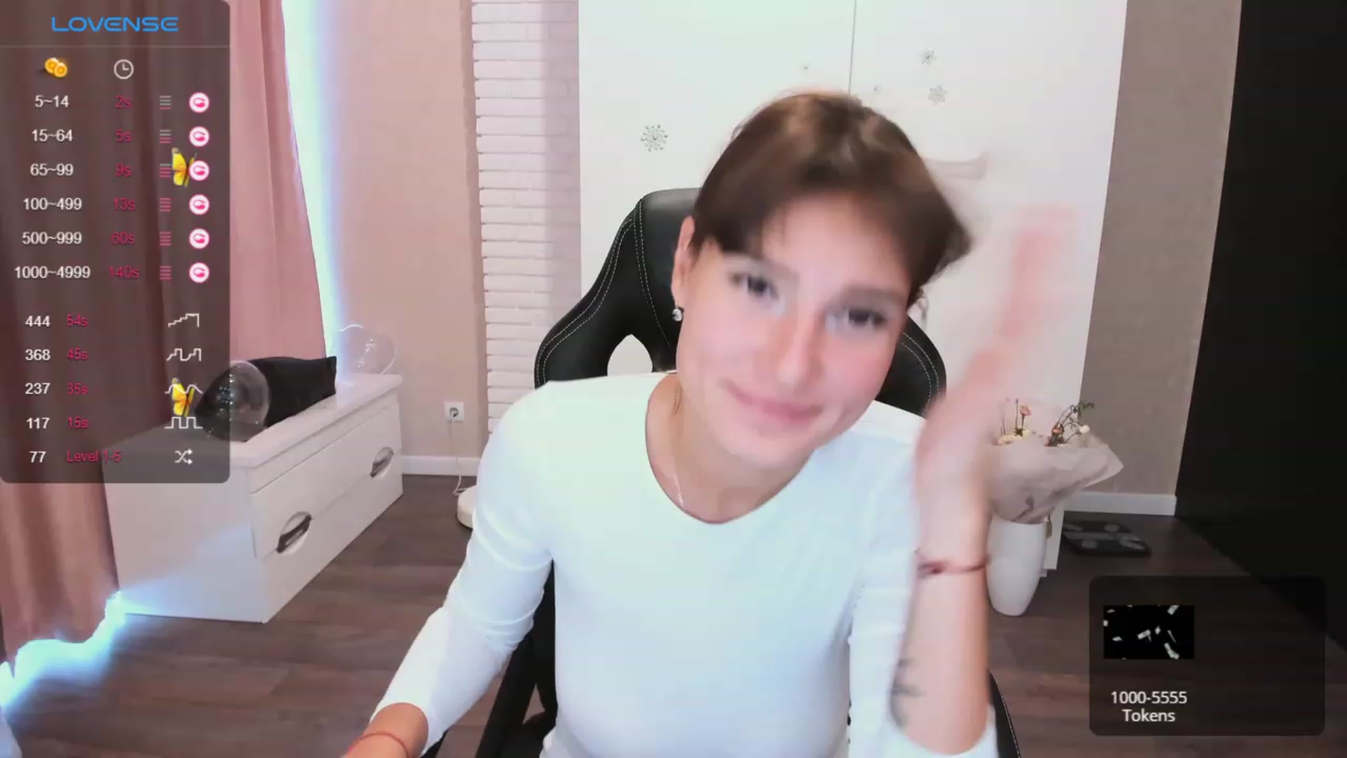 Gallery image thumbnail from HollyMollyy's myfreecams stream on, 10/08/2023, 13:48 image 4 of 20
