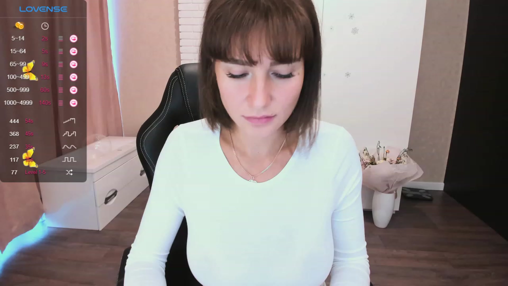 Gallery image thumbnail from HollyMollyy's myfreecams stream on, 10/11/2023, 13:50 image 20 of 20