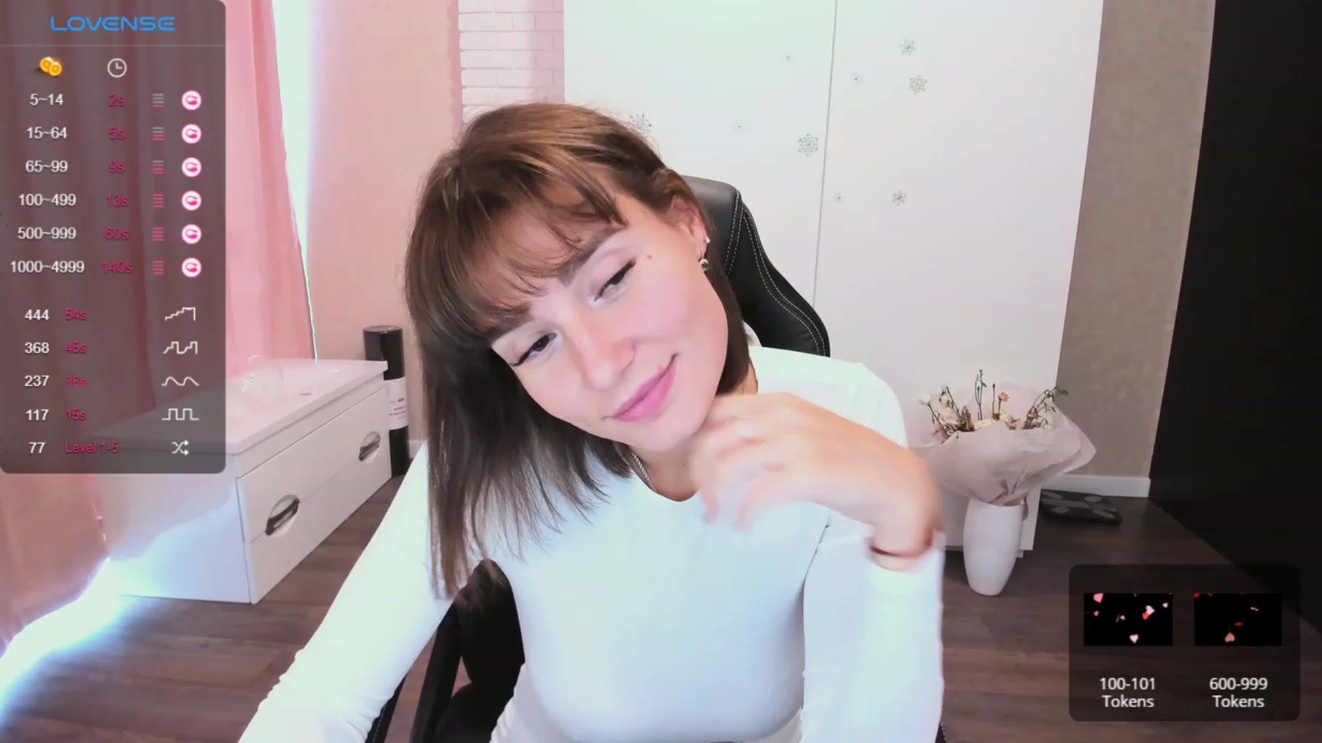 Gallery image thumbnail from HollyMollyy's myfreecams stream on, 10/11/2023, 13:50 image 2 of 20