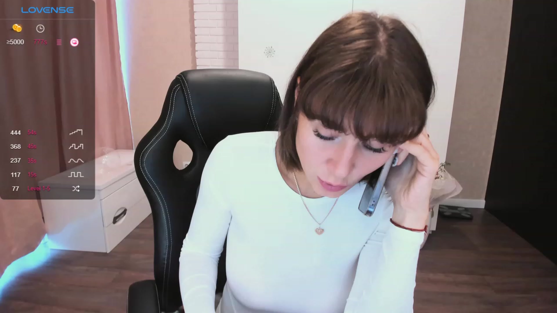Gallery image thumbnail from HollyMollyy's myfreecams stream on, 10/11/2023, 13:50 image 18 of 20