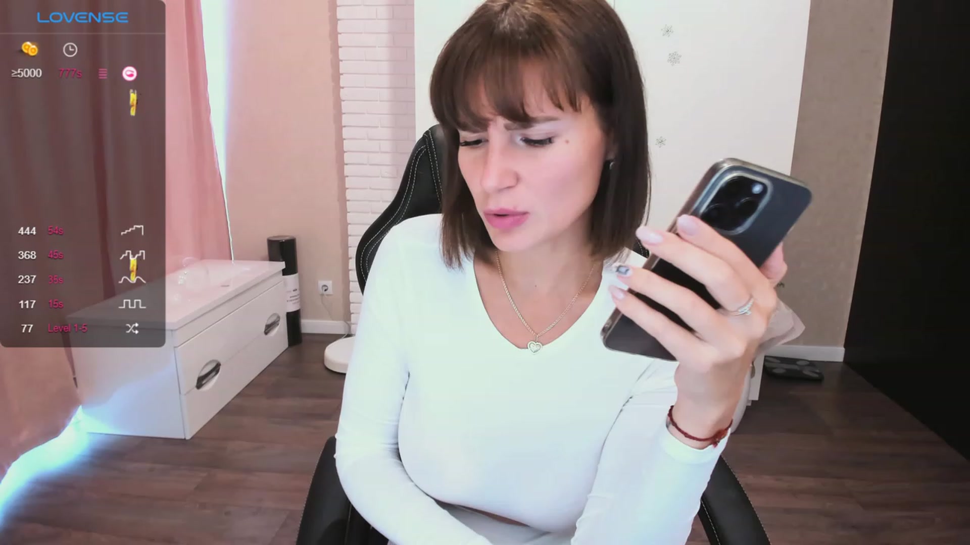 Gallery image thumbnail from HollyMollyy's myfreecams stream on, 10/11/2023, 13:50 image 7 of 20