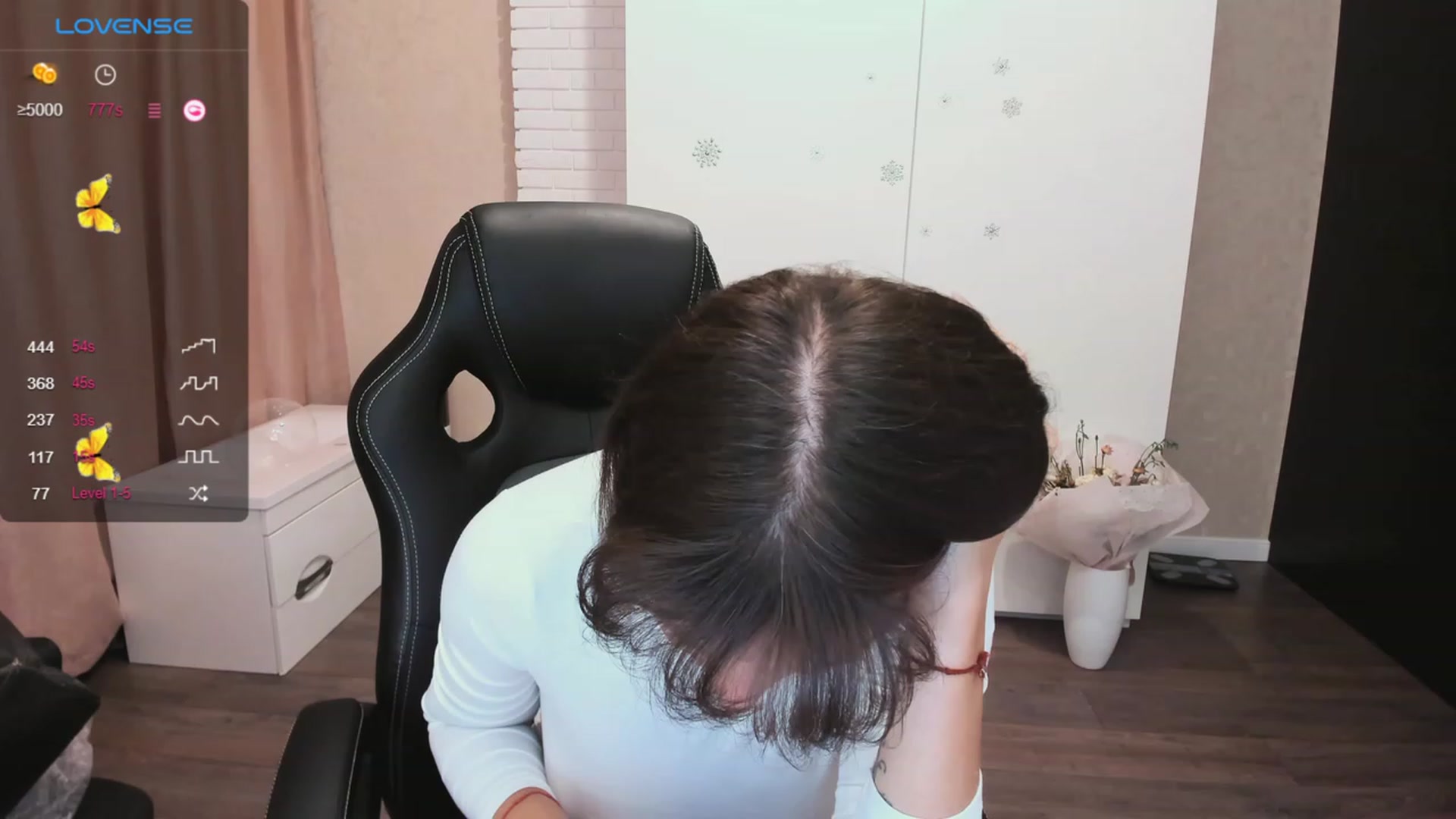 Gallery image thumbnail from HollyMollyy's myfreecams stream on, 10/11/2023, 15:50 image 4 of 20