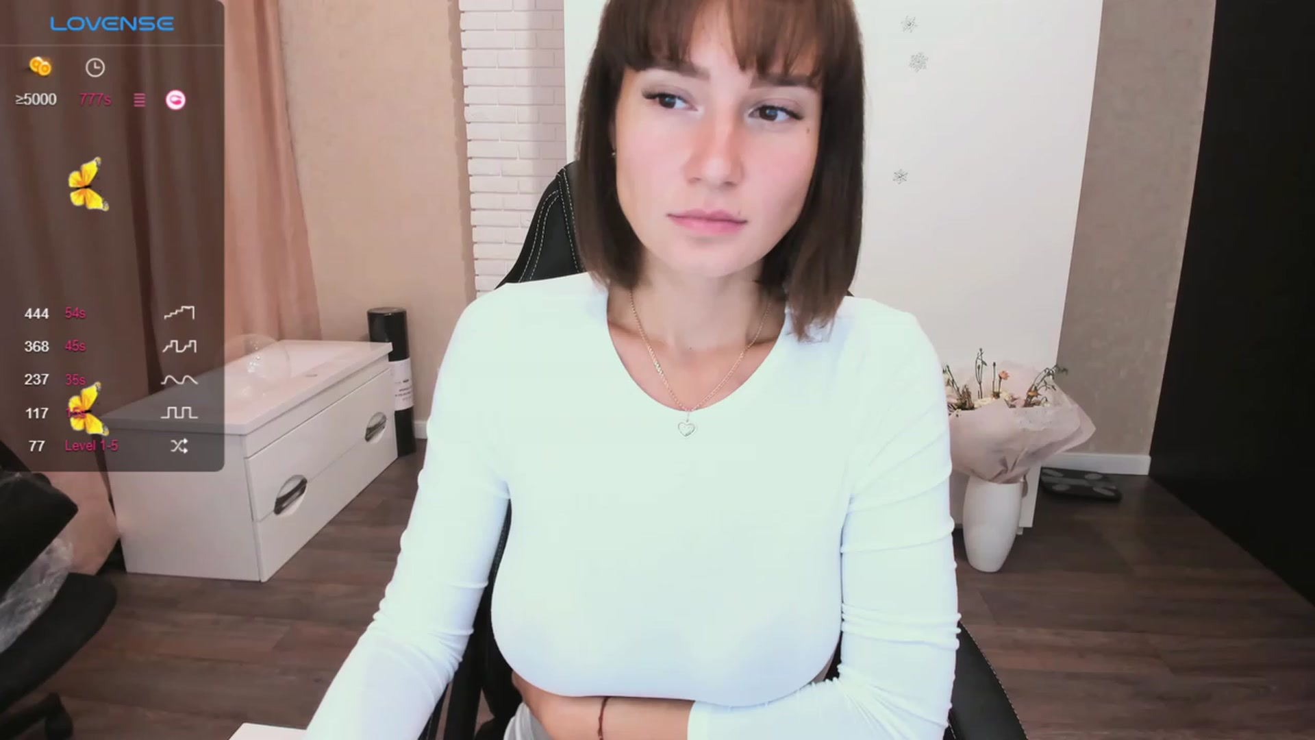 Gallery image thumbnail from HollyMollyy's myfreecams stream on, 10/11/2023, 15:50 image 19 of 20