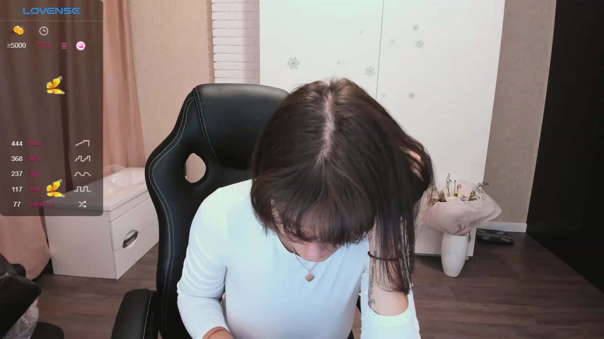 Gallery image thumbnail from HollyMollyy's myfreecams stream on, 10/11/2023, 15:50 image 6 of 20
