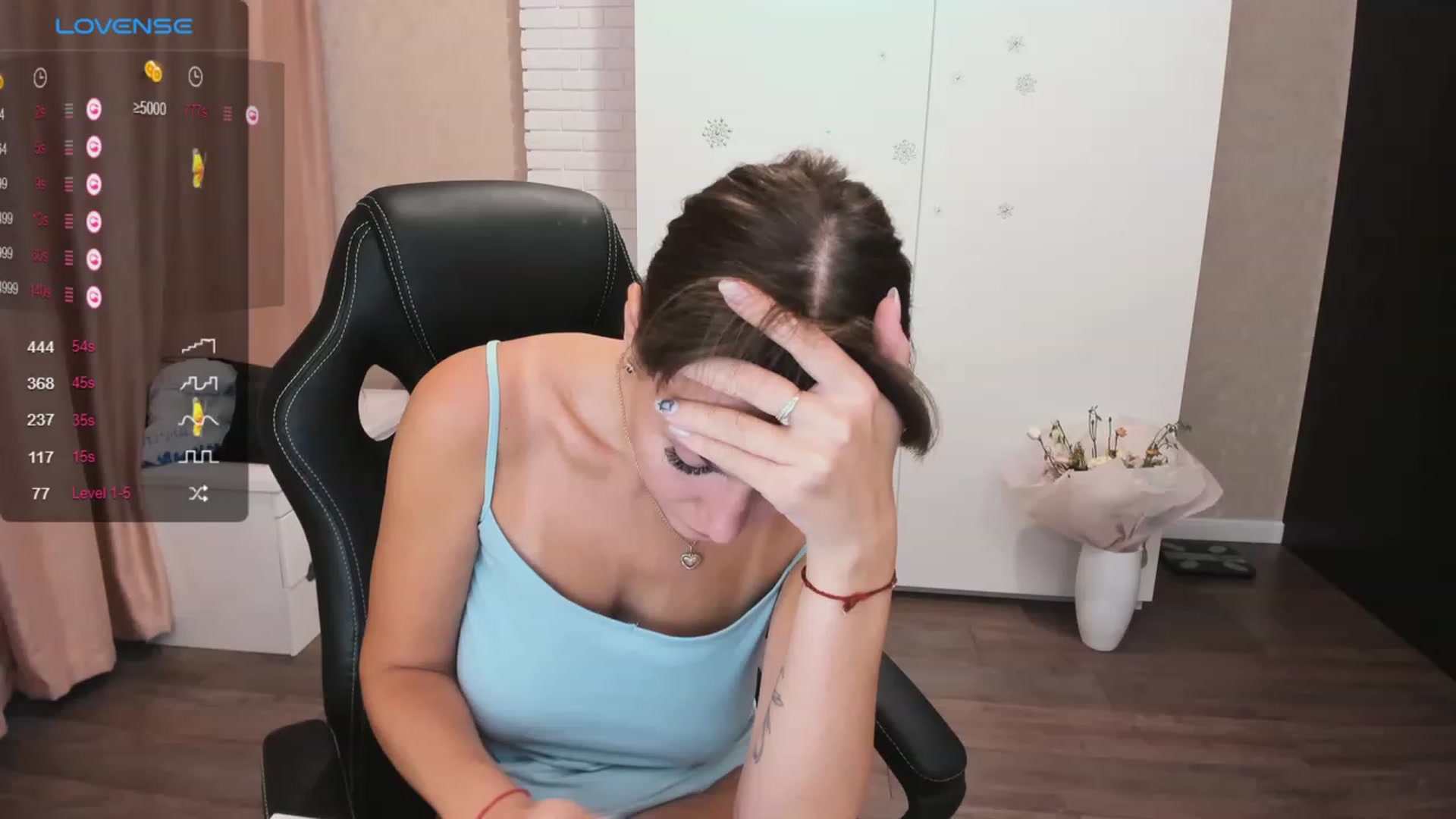 Gallery image thumbnail from HollyMollyy's myfreecams stream on, 10/12/2023, 15:06 image 9 of 20
