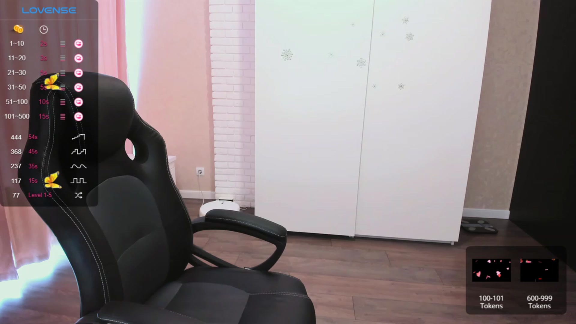Gallery image thumbnail from HollyMollyy's myfreecams stream on, 10/19/2023, 12:35 image 1 of 20