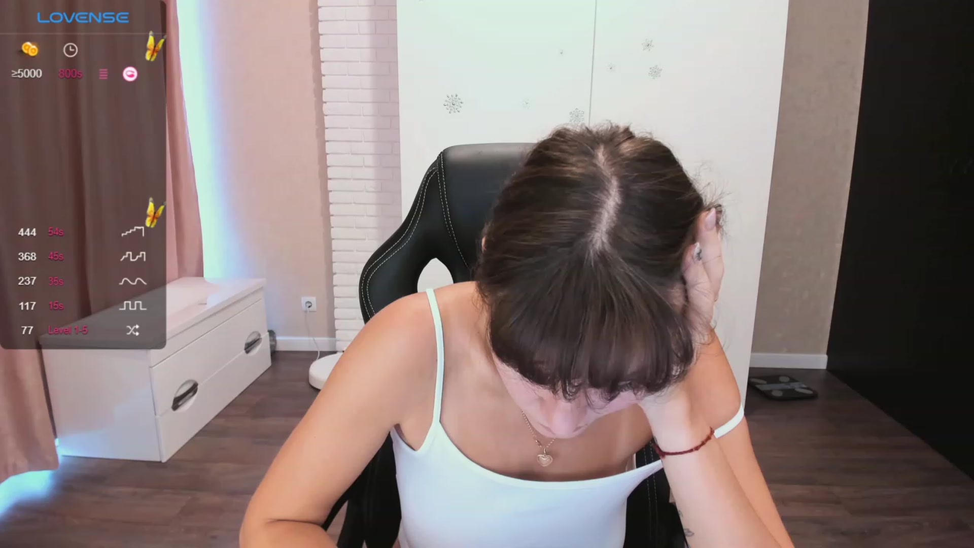 Gallery image thumbnail from HollyMollyy's myfreecams stream on, 10/24/2023, 12:13 image 19 of 20