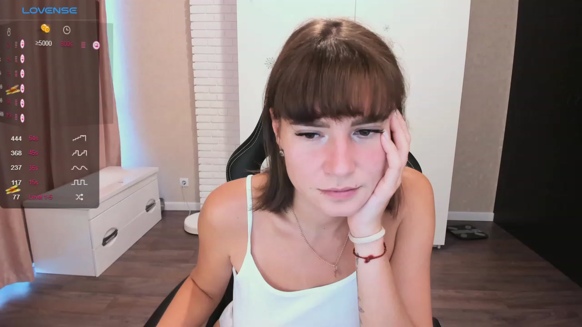 Gallery image thumbnail from HollyMollyy's myfreecams stream on, 10/24/2023, 13:16 image 11 of 20