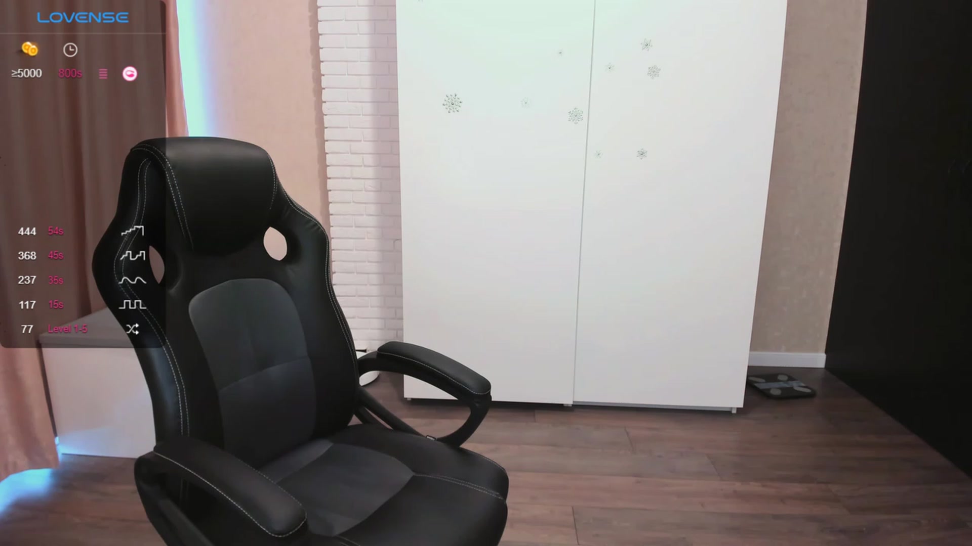 Gallery image thumbnail from HollyMollyy's myfreecams stream on, 10/24/2023, 13:16 image 4 of 20