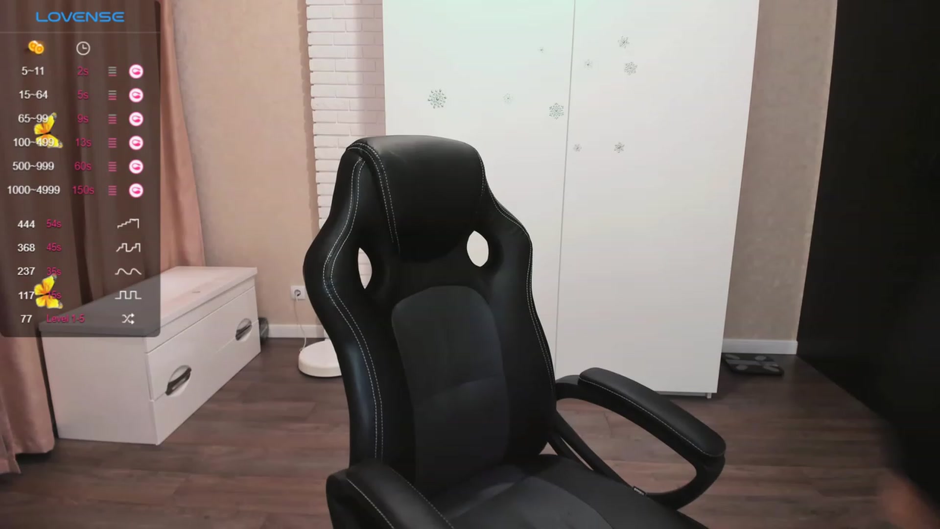 Gallery image thumbnail from HollyMollyy's myfreecams stream on, 10/25/2023, 14:09 image 12 of 20