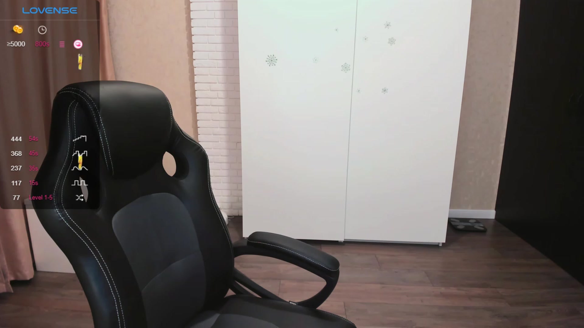 Gallery image thumbnail from HollyMollyy's myfreecams stream on, 10/25/2023, 18:51 image 6 of 20